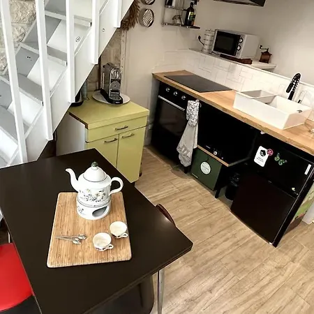 Grand Triplex Calme Avec Cour Privee * Paris
